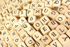 Wie man mit dem Buchstabensalat-Spiel sein Deutsch verbessern